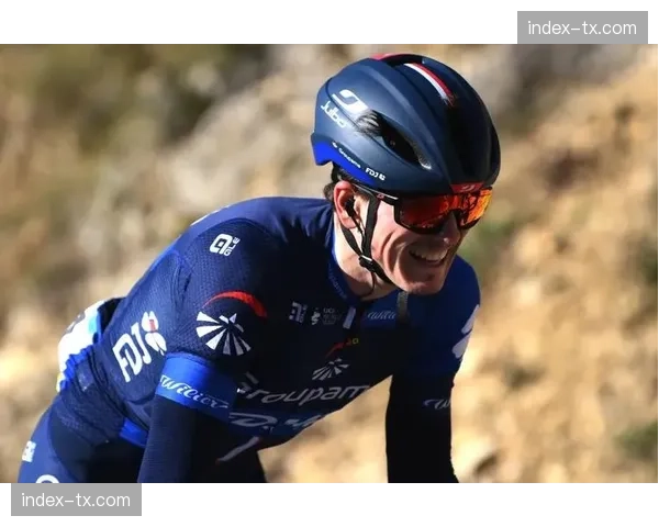 E3哈雷尔贝克赛果：范阿尔特冲刺战胜菲利普森，赢得赛季首场世巡赛胜利